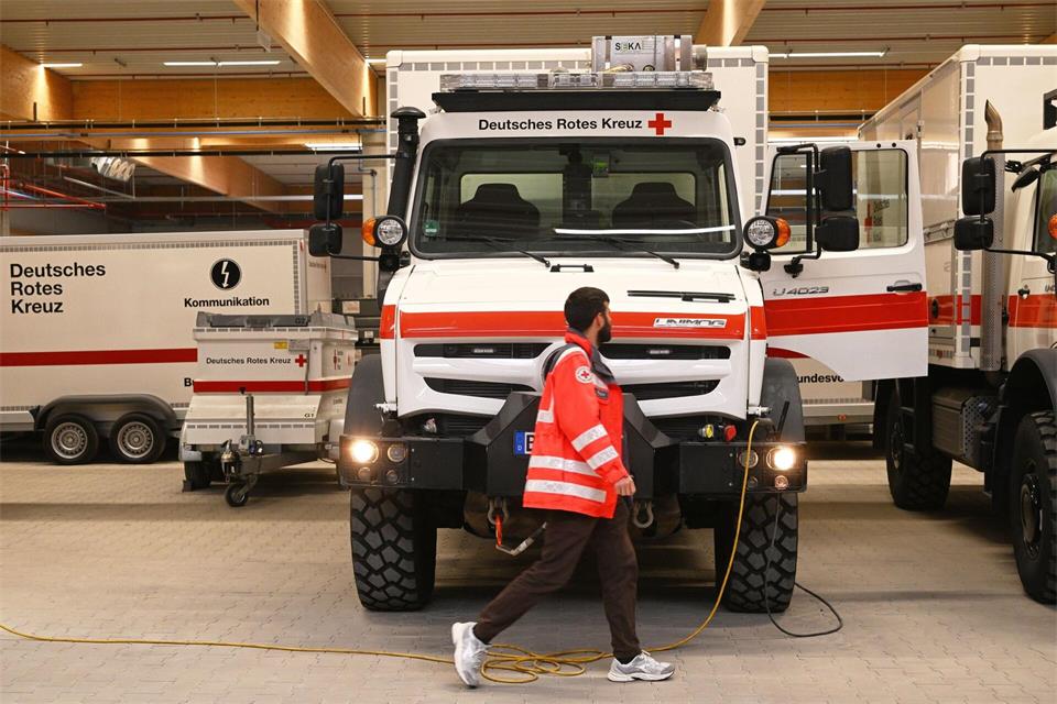 In Luckenwalde soll die Ausrüstung zentral gelagert werden.Jens Kalaene/dpa