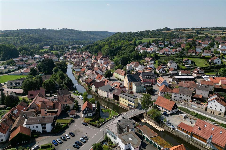 Mariä Himmelfahrt - kein Feiertag für alle In Marktrodach hatten bislang die Geschäfte am 15. August offen. Jetzt sind sie wegen Feiertags geschlossen.Daniel Löb/dpa