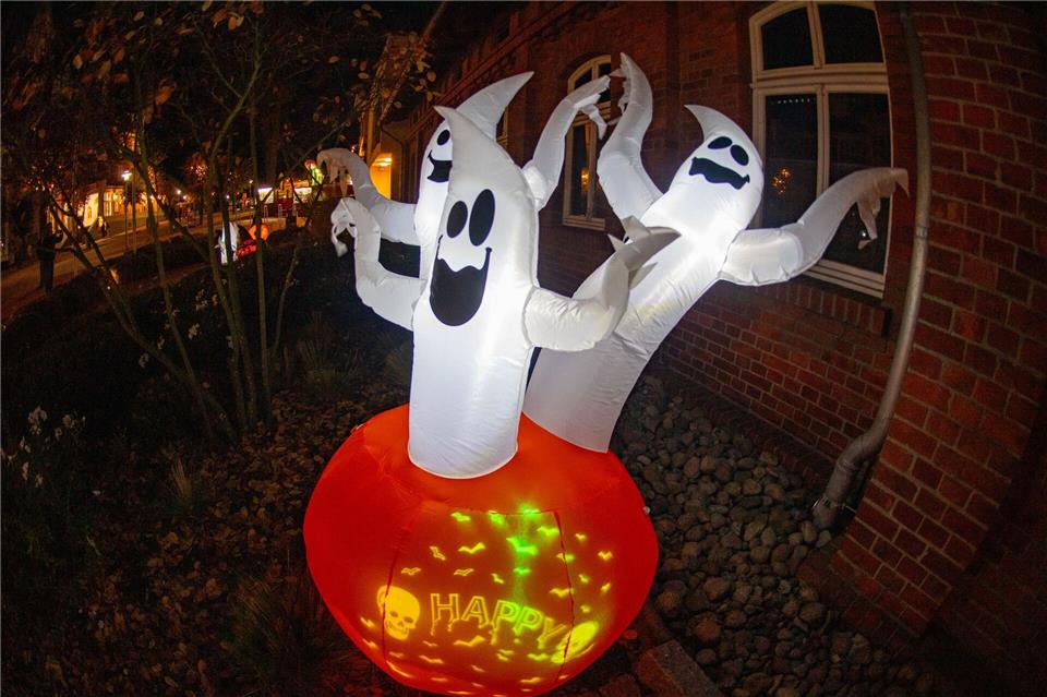 Ruhige Halloween-Nacht in Mecklenburg-Vorpommern In Mecklenburg-Vorpommern kam es in der Halloween-Nacht zu keinen außergewöhnlichen Polizeieinsätzen. (Symbolbild)Stefan Sauer/dpa