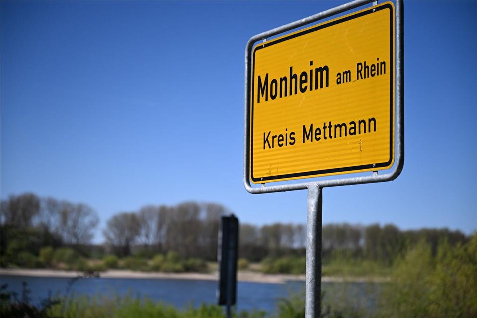 In Monheim wurde mindestens ein Unternehmen durchsucht. (Archivbild)Wolf von Dewitz/dpa