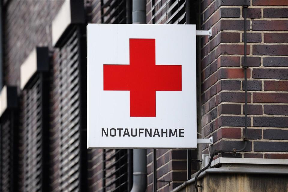 In Niedersachsens Klinik-Landschaft wächst der Widerstand gegen die Sparpläne der Bundesregierung. (Symbolbild)Julian Stratenschulte/dpa