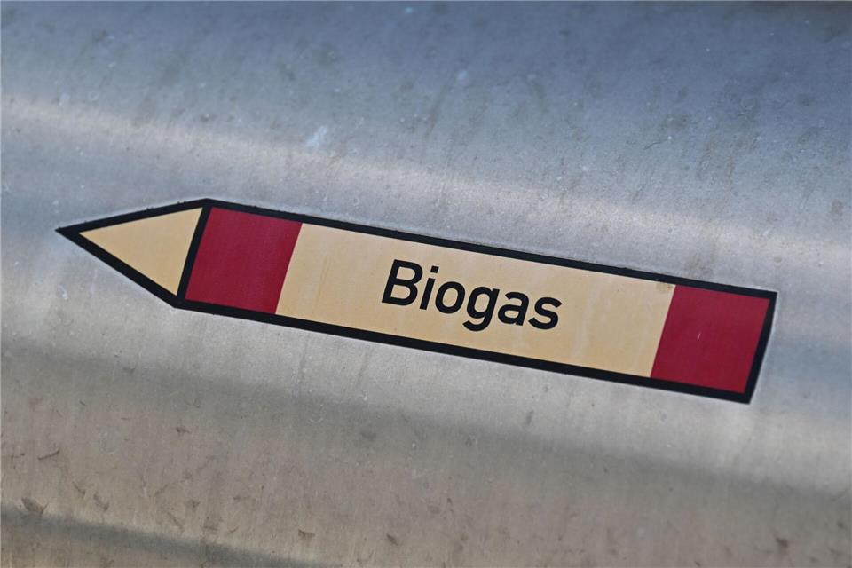 In Nieheim sorgt ein Leck in einer Biogasanlage für Alarm und weiträumige Sperrungen. (Symbolbild)Bernd Weißbrod/dpa