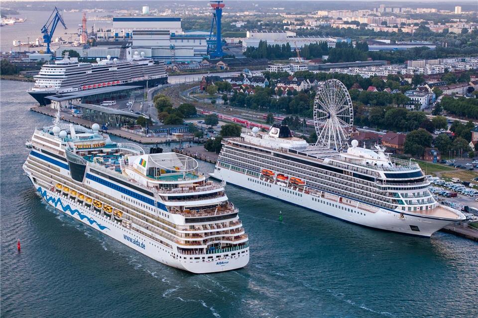 In Norddeutschland ist die Kreuzfahrt ein Wirtschaftsfaktor. Die wichtigsten Häfen sind: Hamburg, Kiel, Rostock-Warnemünde, Bremerhaven. (Archivbild)Jens Büttner/dpa