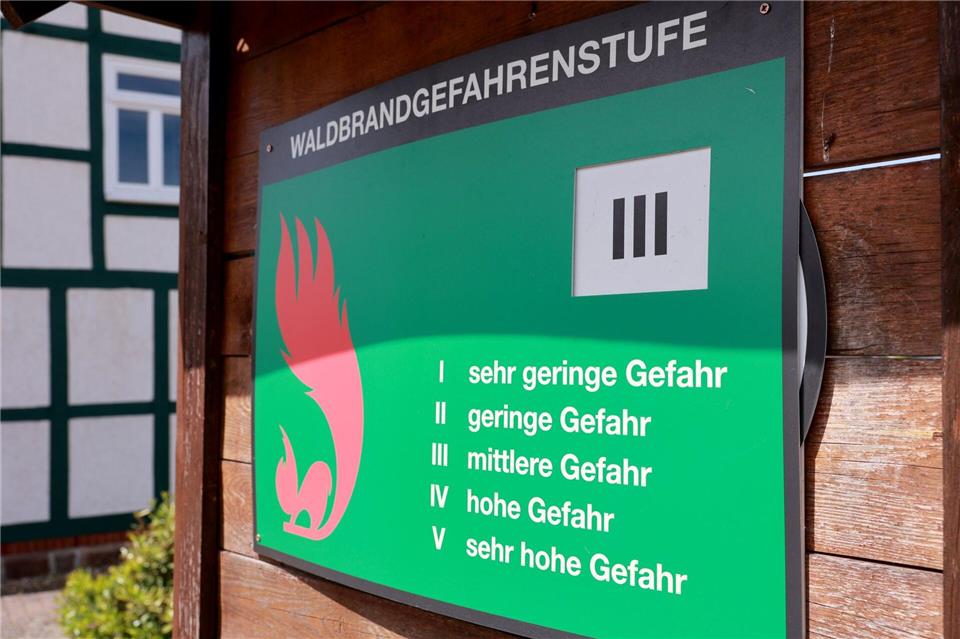 In Ostthüringen, in Teilen Nordthüringens und Südthüringens herrscht derzeit hohe, in den meisten anderen Thüringer Regionen mittlere Waldbrandgefahr. (Symbolbild)Peter Gercke/dpa-Zentralbild/dpa