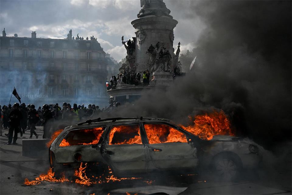In Paris kam es vergangene Woche wie in anderen Städten zu schweren Ausschreitungen. (Archivbild)Julien Mattia/Le Pictorium via ZUMA Press/dpa