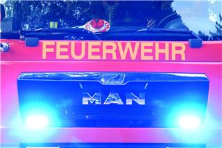 In Pohnsdorf im Kreis Plön brennt ein Hühnerstall. (Symbolbild) Carsten Rehder/dpa