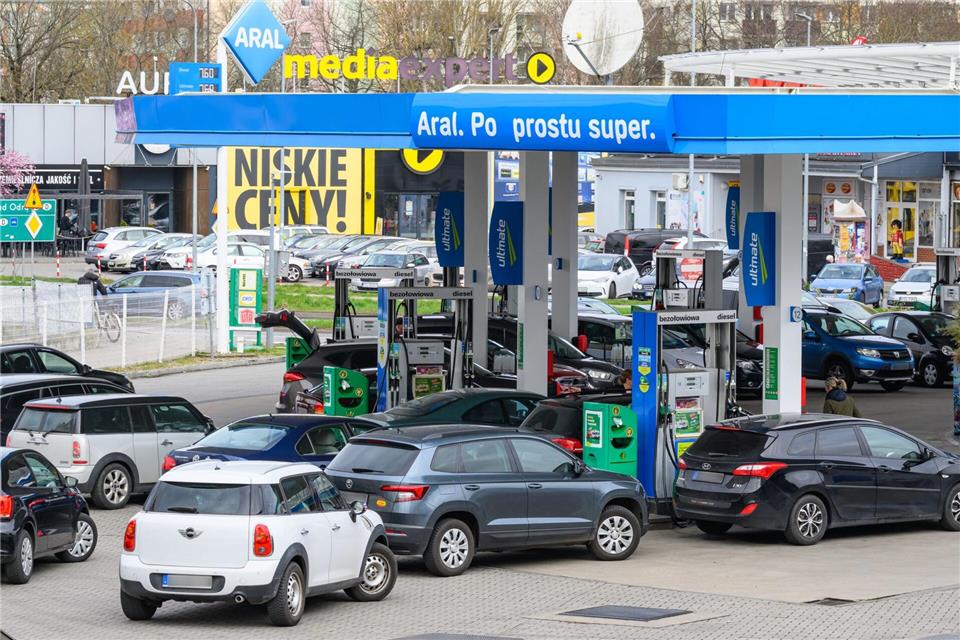 In Polen gilt seit Dienstag ein Spritpreisdeckel.Patrick Pleul/dpa