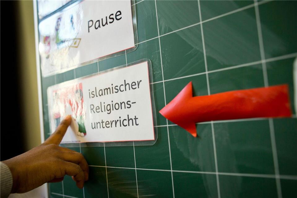In Rheinland-Pfalz läuft ein Modellprojekt mit 31 Schulen. (Archivbild)Frank Rumpenhorst/dpa