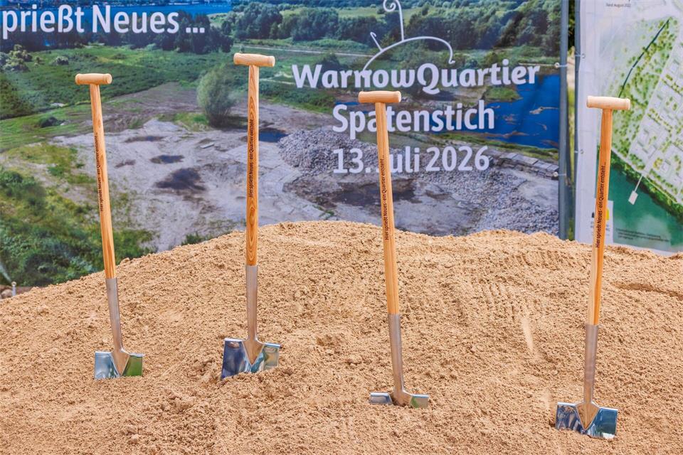 In Rostock sind die Preise für baureife Grundstücke in Mecklenburg-Vorpommern am höchsten. (Archivbild)Jens Büttner/dpa