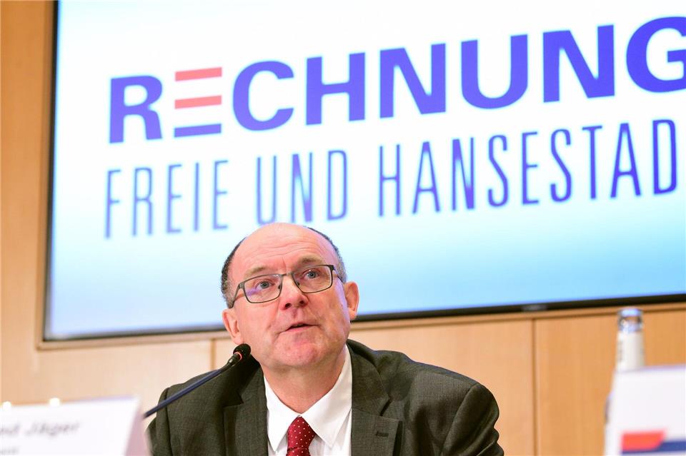 In Sachen Haushaltsführung ist der Hamburger Senat laut Rechnungshofpräsident Manfred Jäger kein Musterschüler. Daniel Bockwoldt/dpa