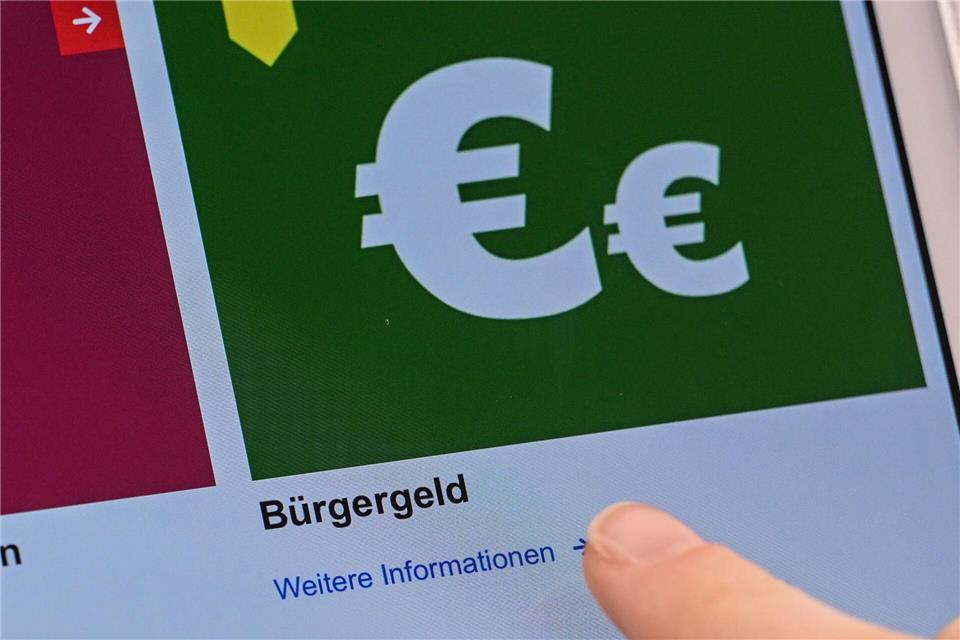 In Sachsen erhalten etwa 180.000 Menschen Bürgergeld. (Symbolbild)Jens Kalaene/dpa