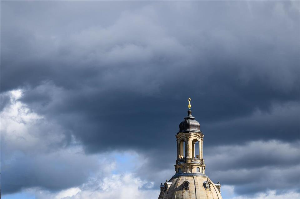 In Sachsen steht zur Wochenmitte ein Wetterumschwung bevor. (Archivbild)Robert Michael/dpa