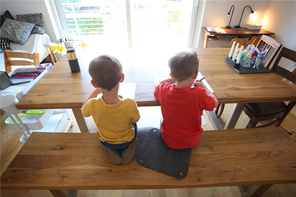 In Schleswig-Holstein leben in 27 Prozent der Haushalte Familien mit ihrem Nachwuchs. (Symbolbild)Karl-Josef Hildenbrand/dpa