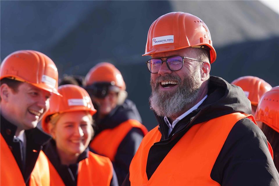 In Schleswig-Holstein sind zur Freude von Verkehrsminister Claus Ruhe Madsen (CDU) mehr Investitionen in das Straßennetz geplant. (Archivbild)Marcus Brandt/dpa