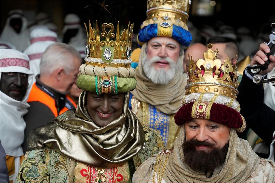 In Spanien bekommen die Kinder ihre Weihnachtsgeschenke traditionell erst am Morgen des Dreikönigstags. Joaquin Corchero/EUROPA PRESS/dpa