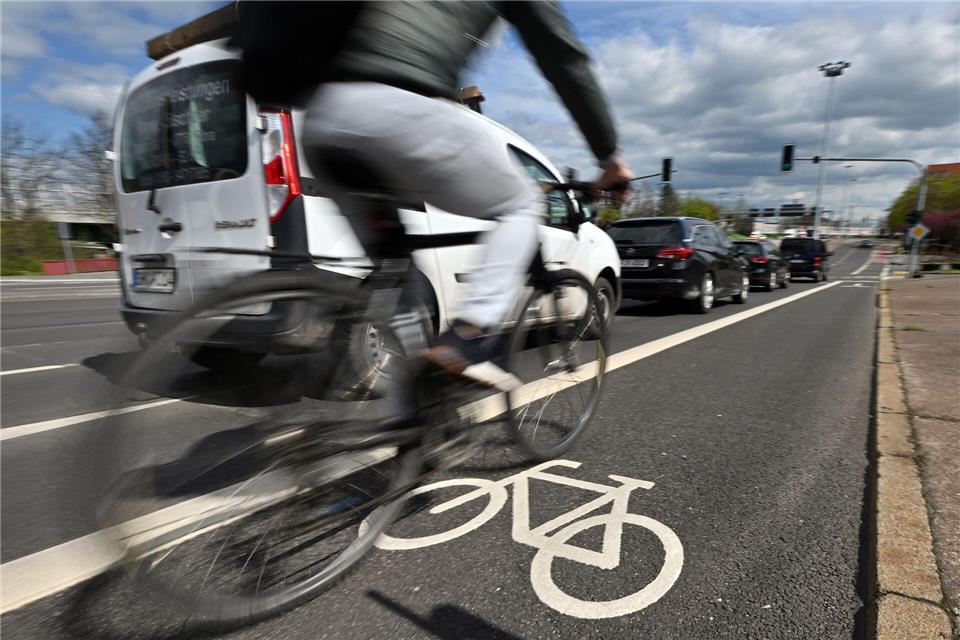 In Thüringen braucht es mehr Radwege - darin sind sich die Teilnehmer der Konferenz einig. (Symbolbild)Martin Schutt/dpa