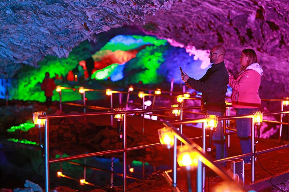 Für Groß und Klein: Gruselige Halloween-Events in Thüringen  In Thüringen gebe es bisher keine speziellen Zentren für Halloween-Grusel, stattdessen gibt es im gesamten Freistaat unterschiedliche Angebote. (Archivbild)Matthias Bein/dpa