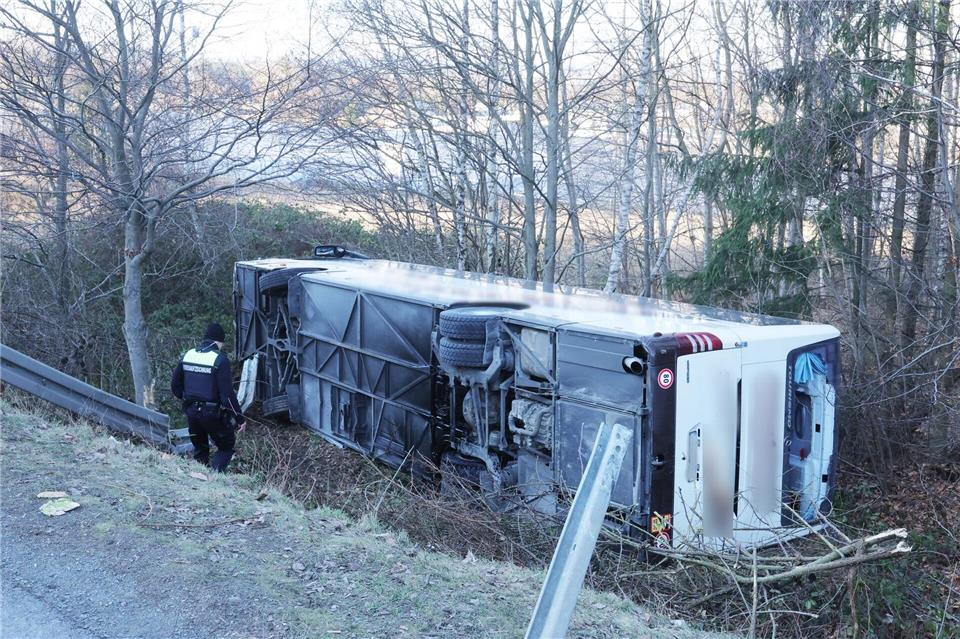 In Thüringen hat es einen Busunfall mit mehreren Verletzten gegeben.Bodo Schackow/dpa