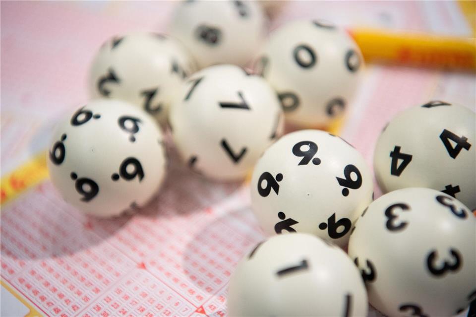 In Thüringen ist der Lotto-Jackpot geknackt worden. (Symbolbild)Tom Weller/dpa