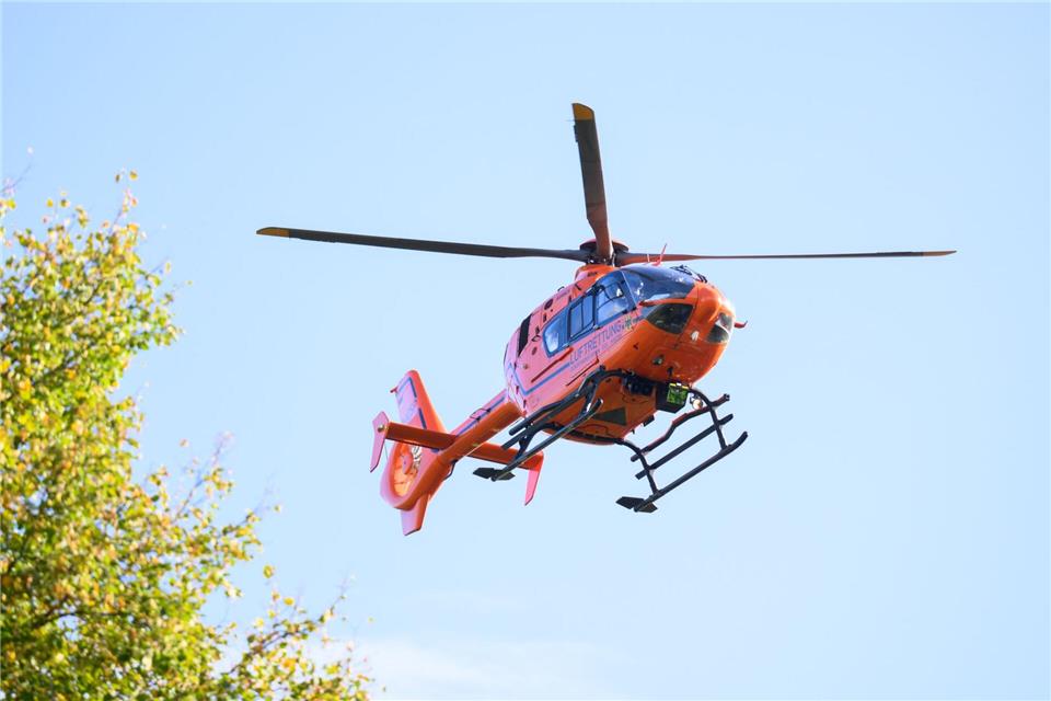 Drei Schwerverletzte bei Unfall in Werdum In Werdum kam auch ein Rettungshubschrauber zum Einsatz. (Symbolbild)Julian Stratenschulte/dpa