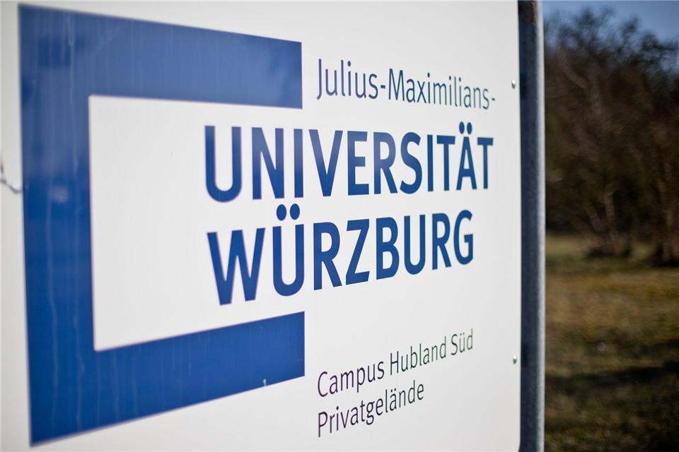 In Würzburg ist die Zahl zugangsbeschränkter Studiengänge deutlich gestiegen. (Symbolbild)Daniel Karmann/dpa