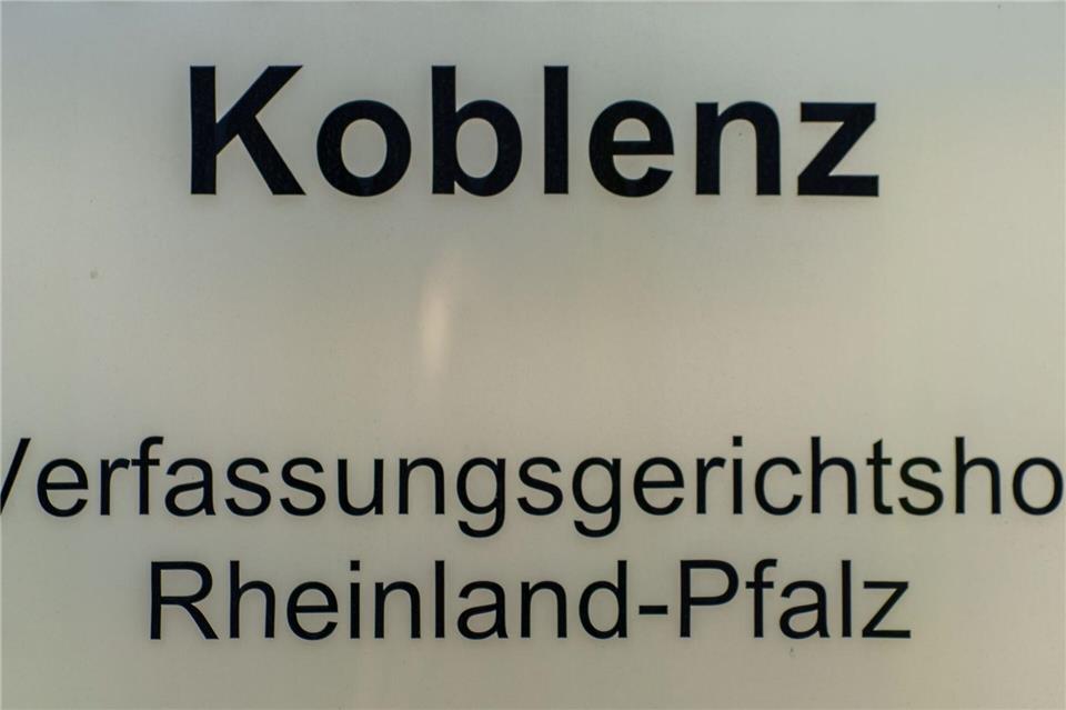In dem Verfahren geht es um die Frage, welche Antwortpflichten eine Landesregierung hat. (Archivbild)Andreas Arnold/dpa