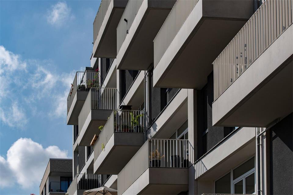 In dem neuen Quartier entstanden schicke Wohnungen. (Archivbild)Paul Zinken/dpa