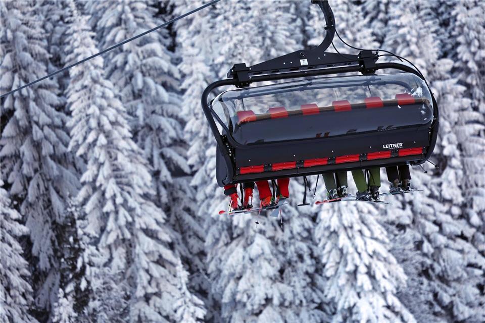 In den Alpen werden mehrere Zentimeter Neuschnee erwartet.Karl-Josef Hildenbrand/dpa
