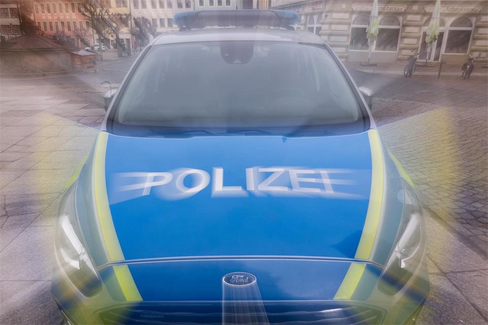 In den Kreisen Dithmarschen und Steinburg wurden 17 Objekte durchsucht. (Symbolbild)Jan Woitas/dpa