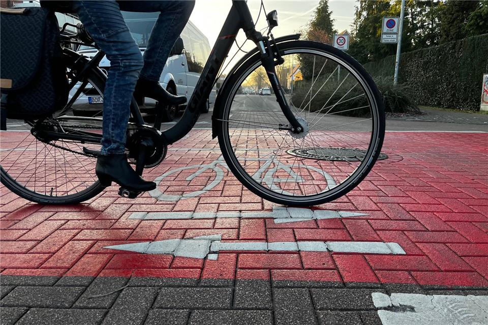 In den kommenden Jahren könnten weitere Investitionen ins Radwegenetz folgen, darunter auch die Ausweisung weiterer Fahrradstraßen wie hier in der Langen Stiege.