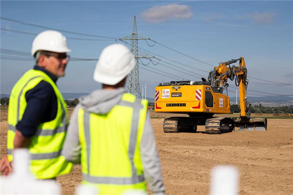 Suedlink: 700 Kilometer Kabel für die Energiewende In den kommenden Monaten sollen auf rund 100 Kilometern zwischen Elze und Friedland die Gleichstromkabel verlegt werden.Michael Matthey/dpa