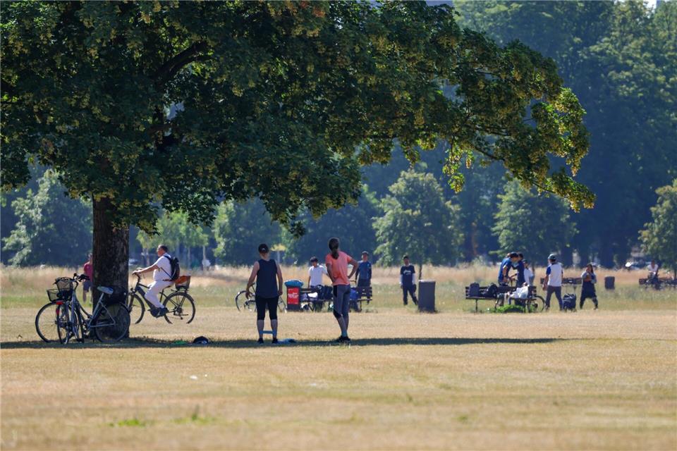 In den kommenden Tagen klettern die Temperaturen in Nordrhein-Westfalen wieder über die 30-Grad-Marke. (Symbolbild)Christoph Reichwein/dpa