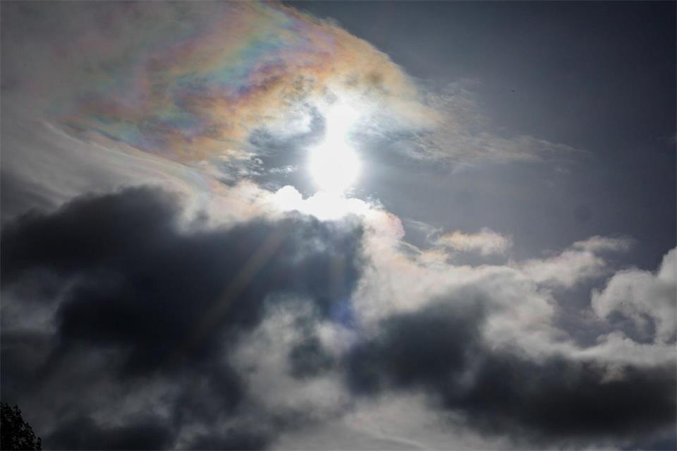 In den kommenden Tagen wird es wolkig in Nordrhein-Westfalen. (Symbolbild)Thomas Banneyer/dpa