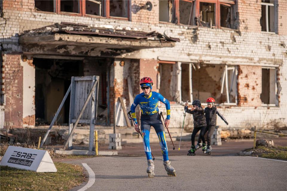 In den nächsten beiden Jahren will die Landesregierung unverändert je 100.000 Euro für die Partnerschaft von MV mit der ukrainischen Region Tschernihiw bereitstellen. (Archivbild)Dan Bashakov/AP/dpa