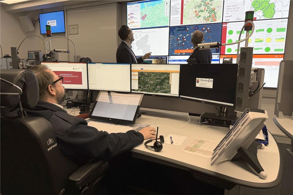 In den vergangenen Jahren hat sich im Nachgang der Ahrflut in Rheinland-Pfalz im Katastrophenschutz eine Menge getan, in Koblenz entstand etwa das Landesamt für Brand- und Katastrophenschutz (Archivfoto)Mona Wenisch/dpa