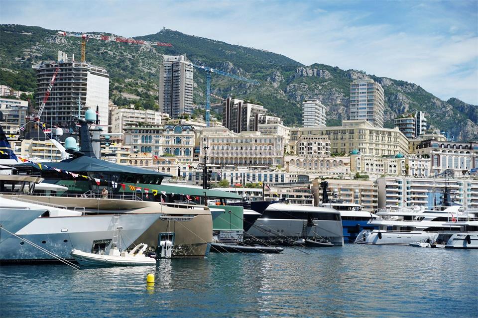 In der Affäre um ein geplatztes Großprojekt in Monaco sind ehemalige Vertraute von Fürst Albert II. im Visier der Justiz (Archivbild).David Davies/PA Wire/dpa