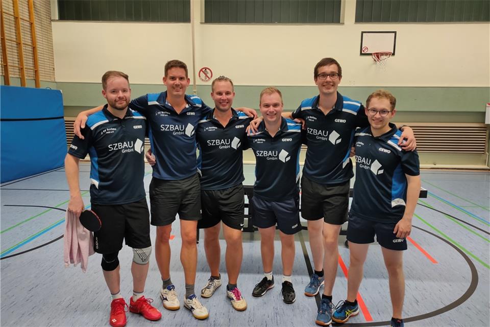 In der Besetzung (von links) Thorsten Deelmann, Michael Kuth, Michel Hinricher, Tobias Klöpper, David Riethmann und Robin Halicki setzte sich der TV Borken mit 9:2 in Beckhausen durch.