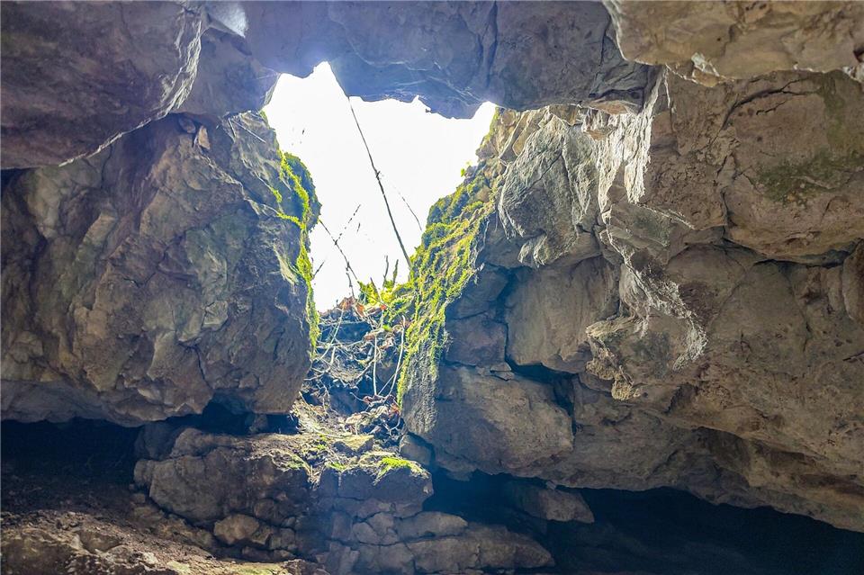 In der Bocksteinhöhle im Lonetal ist eine Achtjährige abgestürzt.Markus Brandhuber/dpa