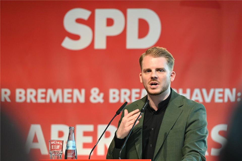 In der Bundesregierung braucht und zeigt die SPD viel Kompromissbereitschaft, wie der Generalsekretär der SPD betont. Carmen Jaspersen/dpa