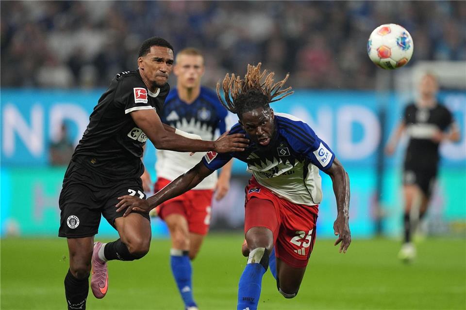 In der Hinrunde siegte St. Pauli mit 2:0 beim Rivalen. (Archivbild)Marcus Brandt/dpa