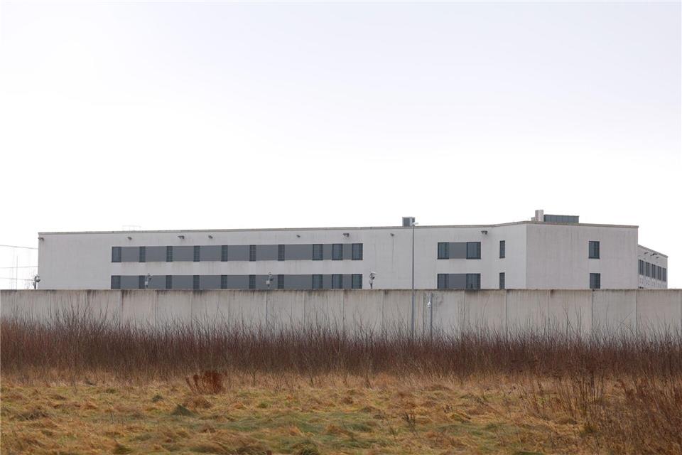 In der JVA Augsburg-Gablingen sollen Gefangene misshandelt worden sein (Archivbild). Karl-Josef Hildenbrand/dpa