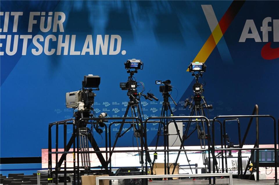 In der Messe Erfurt wollen rund 600 AfD-Delegierte eine neue Parteispitze wählen.Martin Schutt/dpa