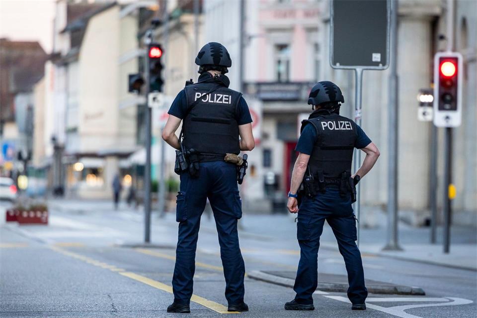 In der Nacht sind laut Polizei Schüsse gefallen. Michael Buholzer/KEYSTONE/dpa