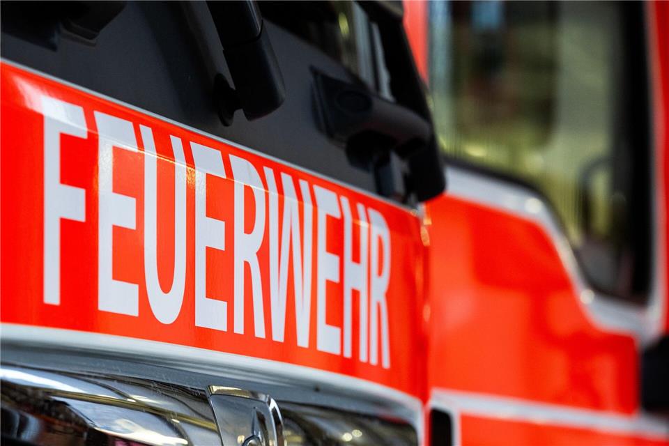 In der Nacht zu Samstag war in Berlin-Reinickendorf eine Rauchwolke zu sehen. (Symbolbild)Soeren Stache/dpa