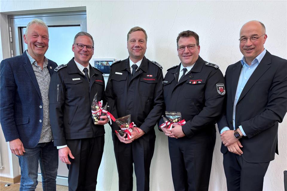 In der Ratssitzung (von links): stellvertretender Bürgermeister Jürgen Fellerhoff, Kai Sobbe, André Pöpping, Andre Klinkenberg und Norbert Nießing.