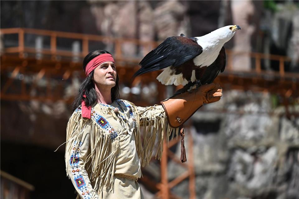Vorverkauf für Karl-May-Spiele 2026 gestartet In der Saison 2026 wird Alexander Klaws zum sechsten Mal den Apachenhäuptling Winnetou bei den Karl-May-Spielen in Bad Segeberg spielen. (Archivbild)David Hammersen/dpa