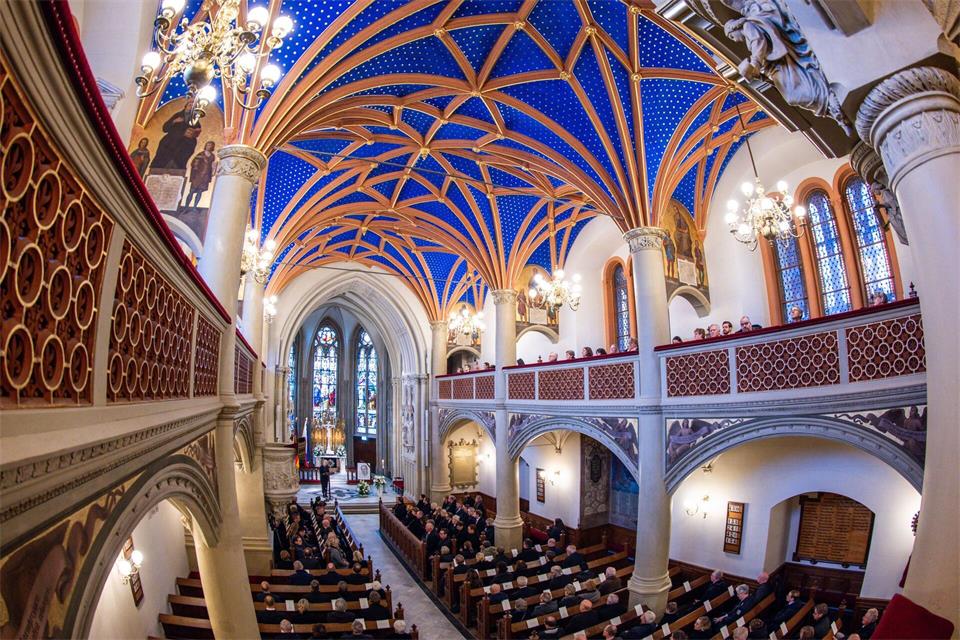 In der Schlosskirche gibt es traditionell vor der Landtagssitzung einen ökumenischen Gottesdienst. (Archivbild)Jens Büttner/dpa