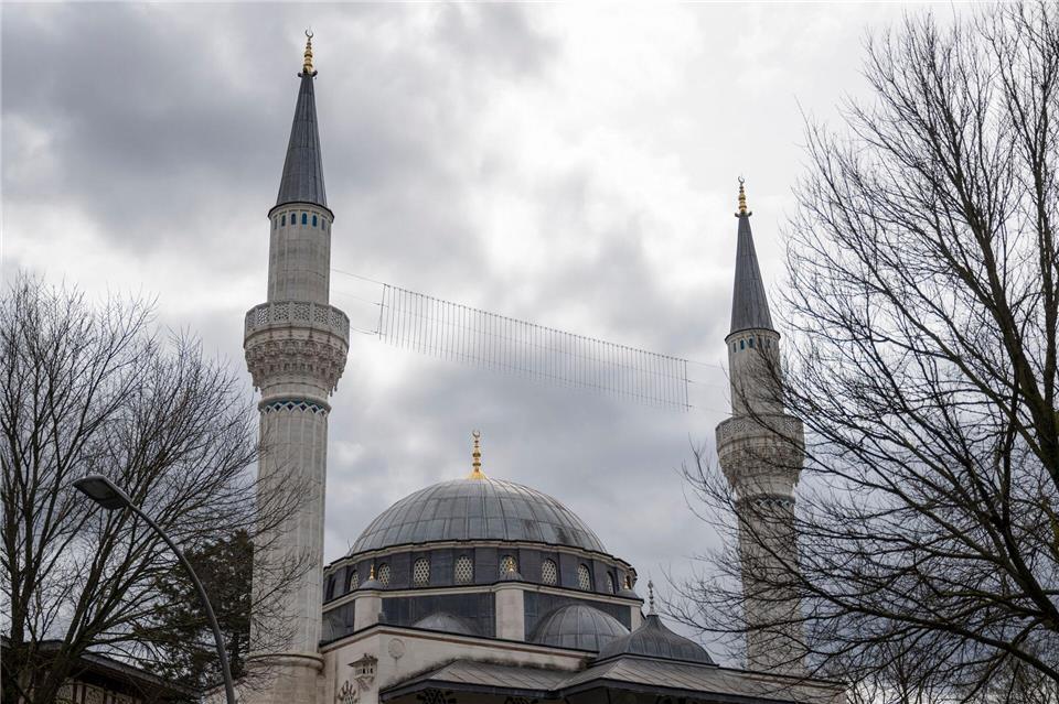 In der Sehitlik-Moschee soll es ein Trauergebet geben. (Archivbild) Christophe Gateau/dpa