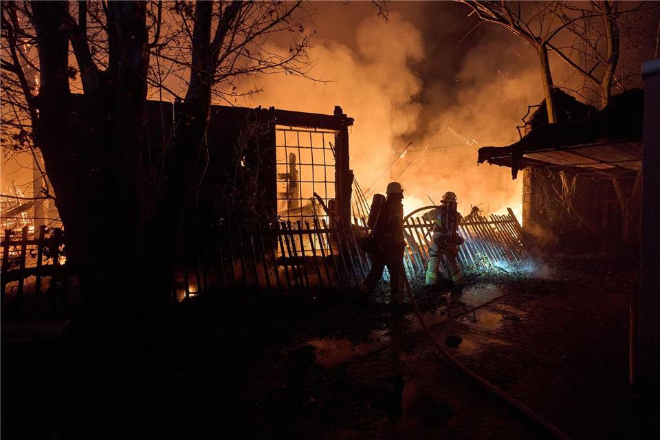 In der Silvesternacht hatte ein Brand den Engerser Lokschuppen völlig zerstört.Thomas Frey/dpa