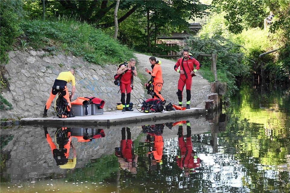 In der französischen Stadt Rennes wurde ein lebloser elf Jahre alter Junge im Uferbereich eines Flusses entdeckt.Sebastien Salom-Gomis/AFP/dpa